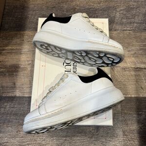 ALEXANDER MCQUEEN KIDS Oversized Laced Up Sneakers Size 32